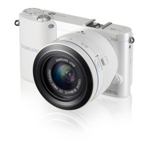 Mirrorless Digital Camera  20-50mm f/3.5-5.6 lens
